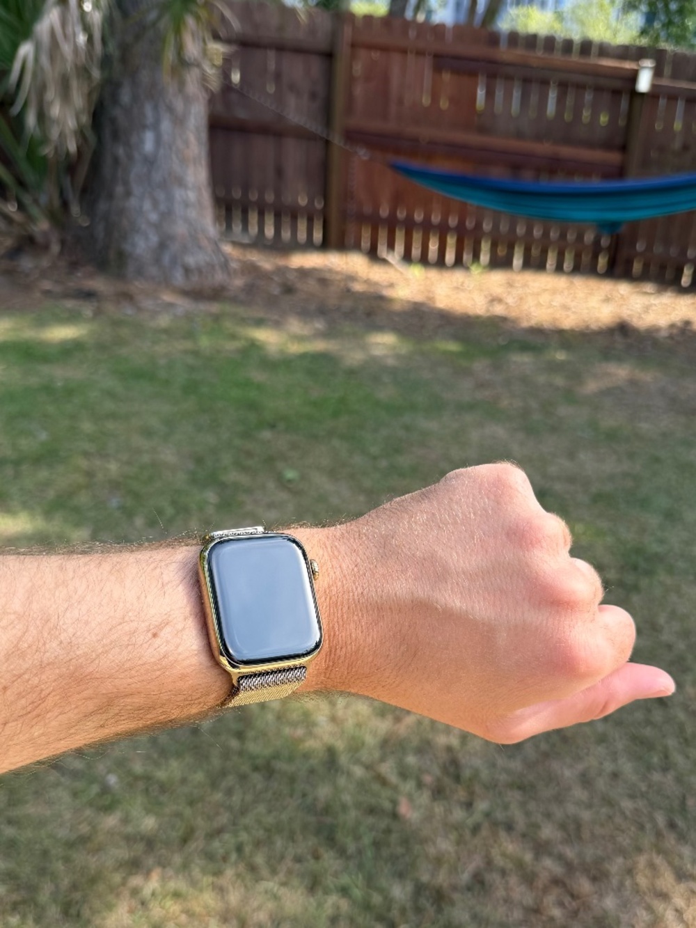 Apple Watch - Series 7 - 45mm - Gold - Milanese Band (GPS + Cellular)